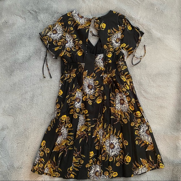 Madewell floral butterfly sleeve dress - Picture 5 of 7